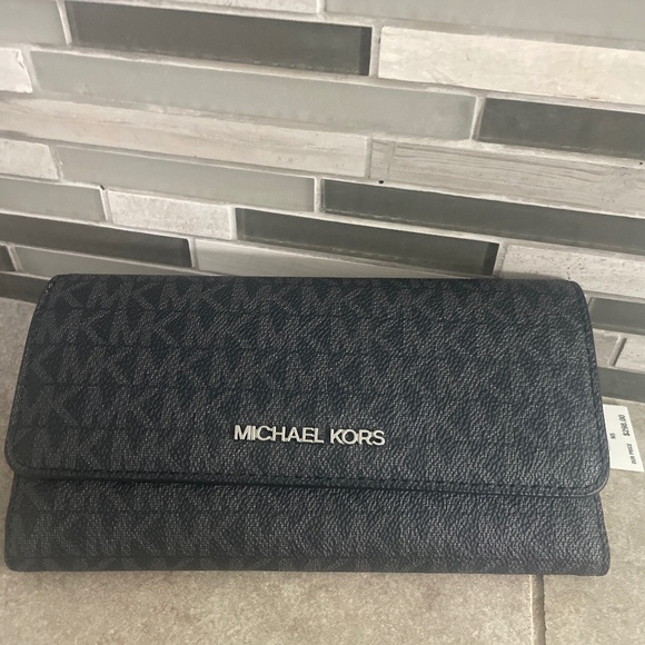 (HOT SALE) Michael Kors full size women’s wallet - Picture 1 of 5